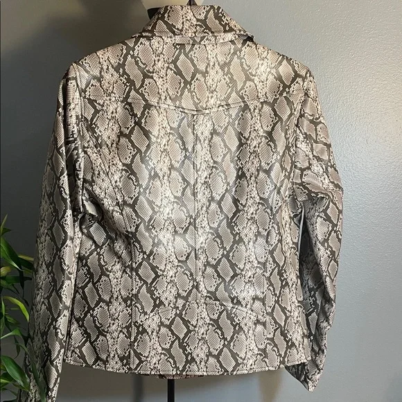 NWT Mark Alan Women's Snake Print Jacket - See matching skirt! - Picture 3 of 4